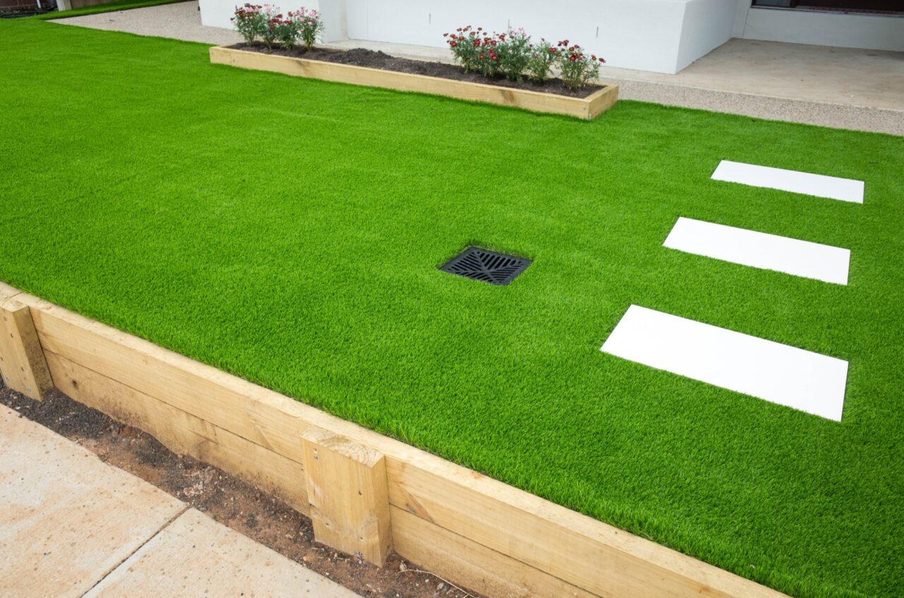 unique-and-modern-ideas-for-installing-artificial-grass-on-your-property